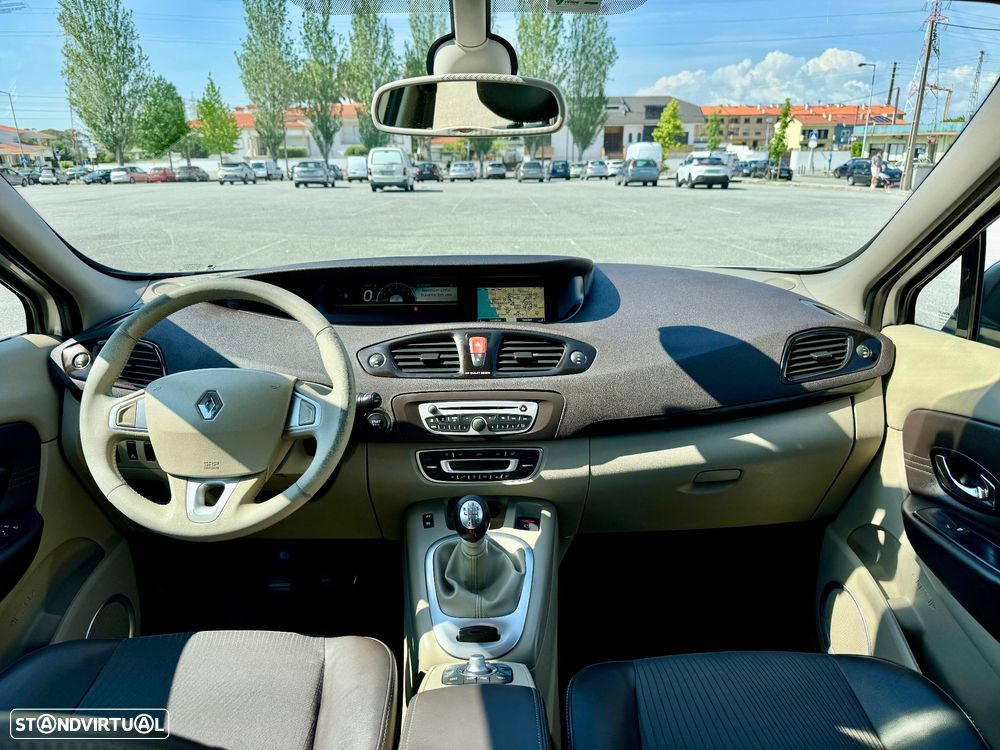 Renault Scénic 1.5 dCi Dynamique S - 10