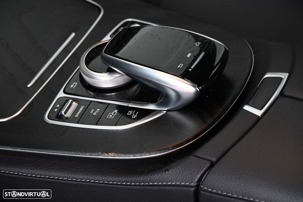 Mercedes-Benz E 300 de AMG Line - 26