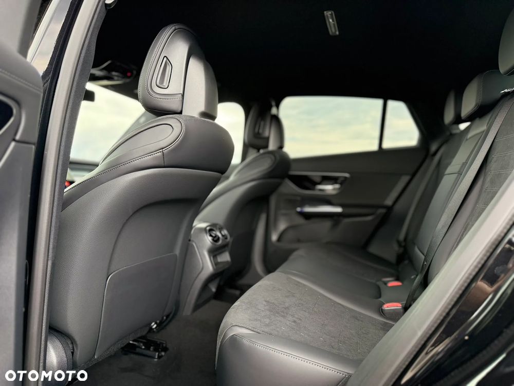 Mercedes-Benz GLC - 29