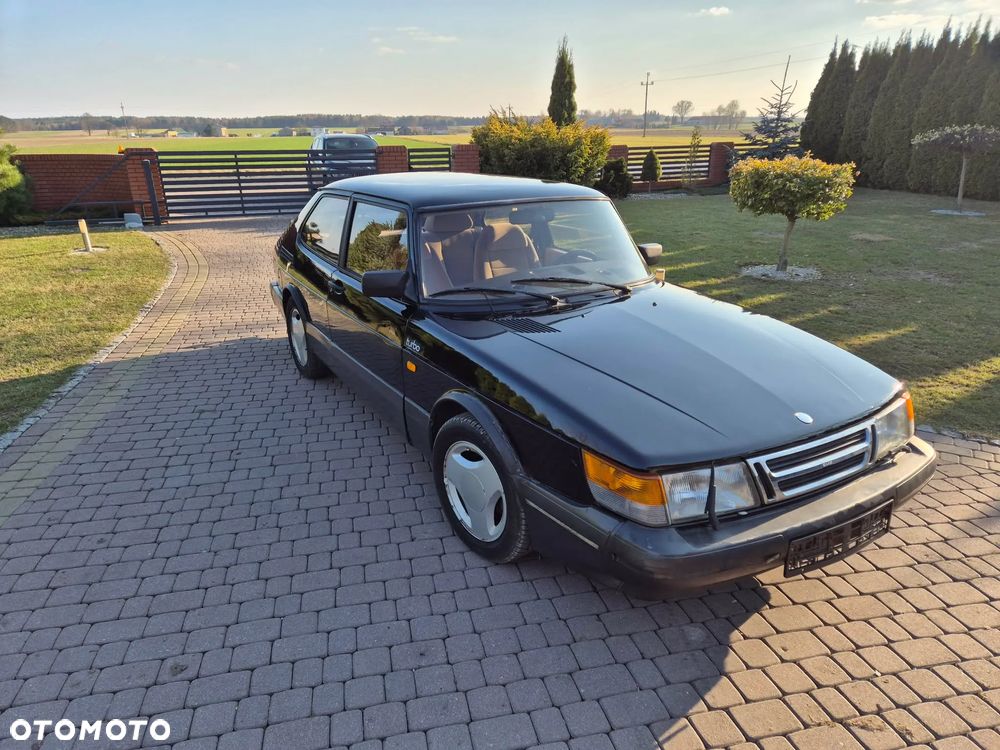 Saab 900 - 1