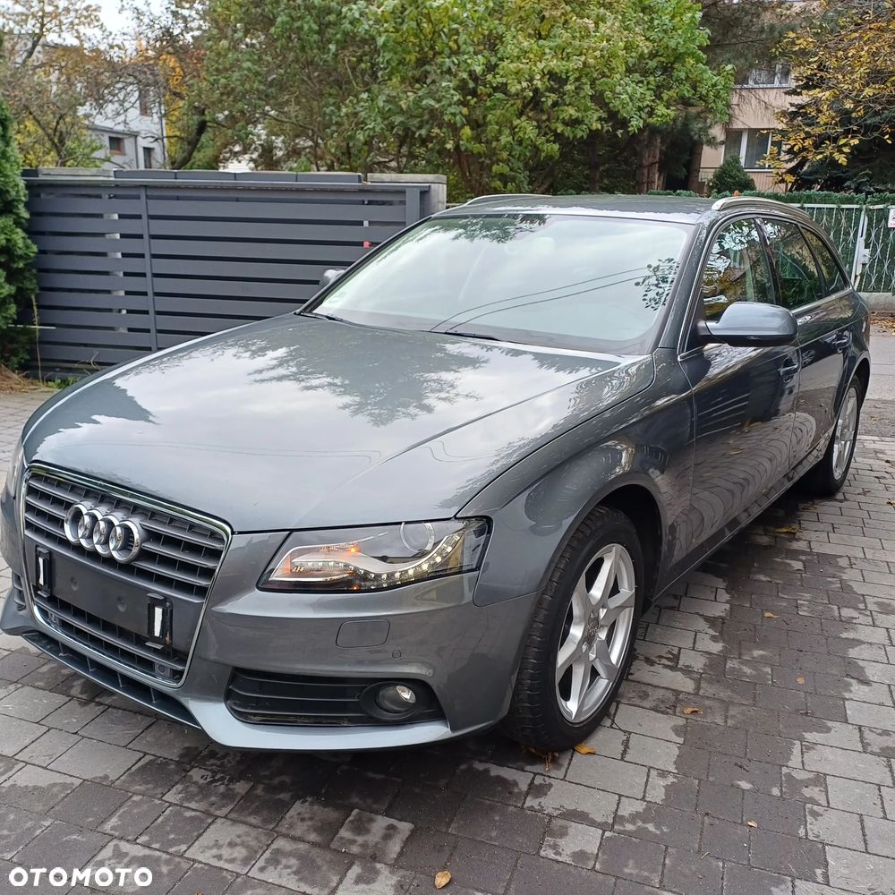 Audi A4 Avant - 10