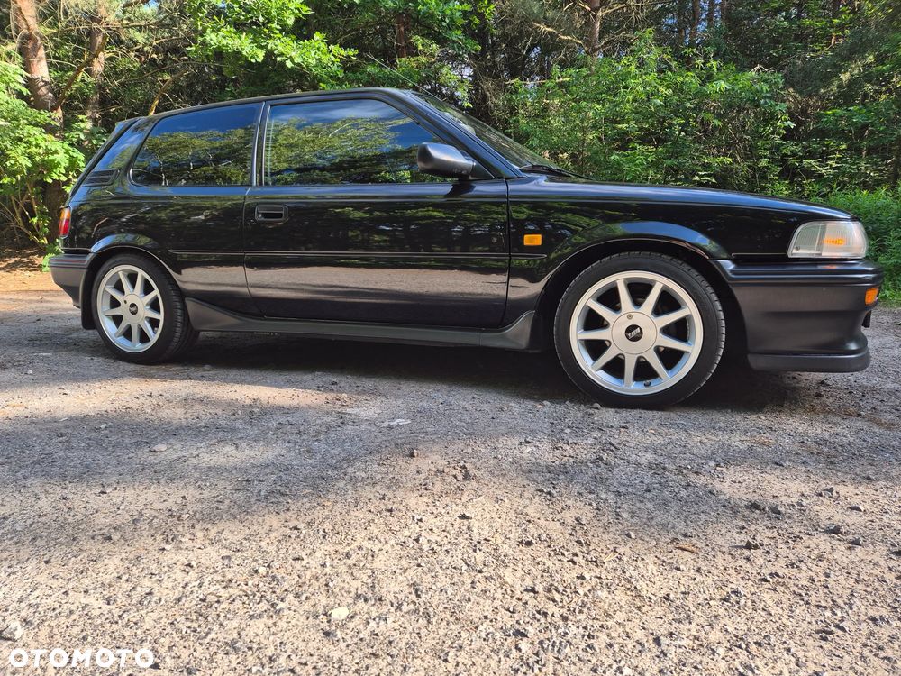 Toyota Corolla - 2