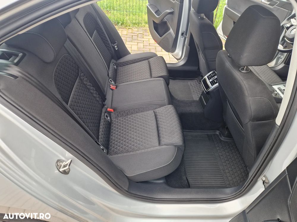 Skoda Superb 2.0 TDI DSG Ambition - 14