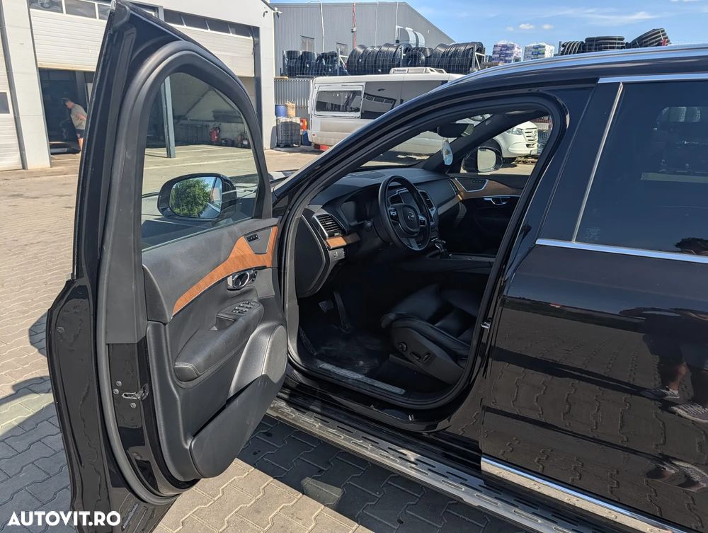 Volvo XC 90 D5 AWD Geartronic RDesign - 3