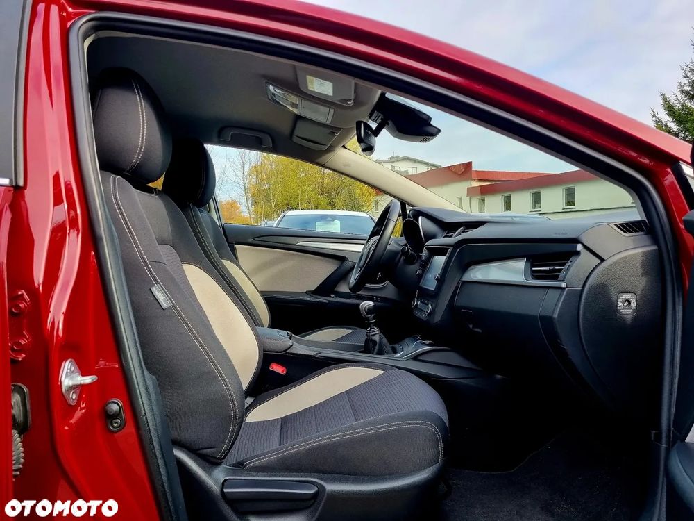 Toyota Avensis 1.8 Prestige - 11