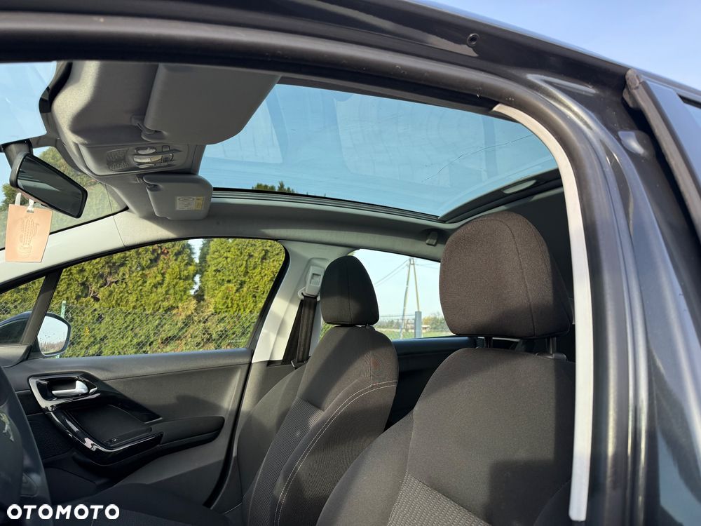 Peugeot 208 PureTech 82 Allure - 10