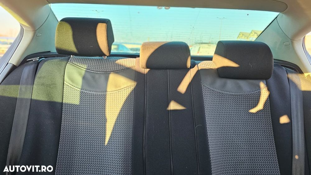 Volkswagen Passat 1.9TDI Comfortline - 9