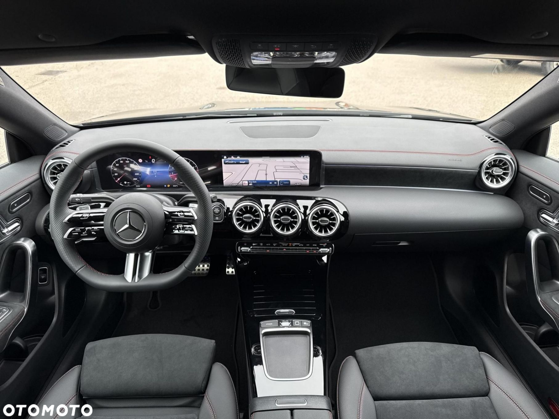 Mercedes-Benz CLA - 16