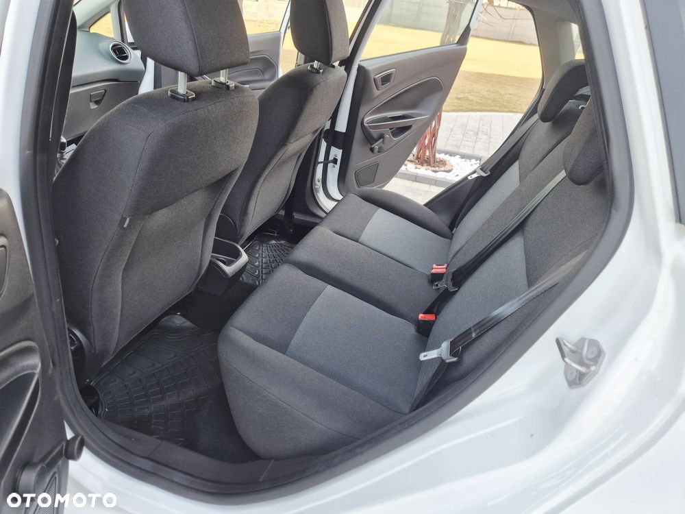 Ford Fiesta 1.25 Celebration - 19