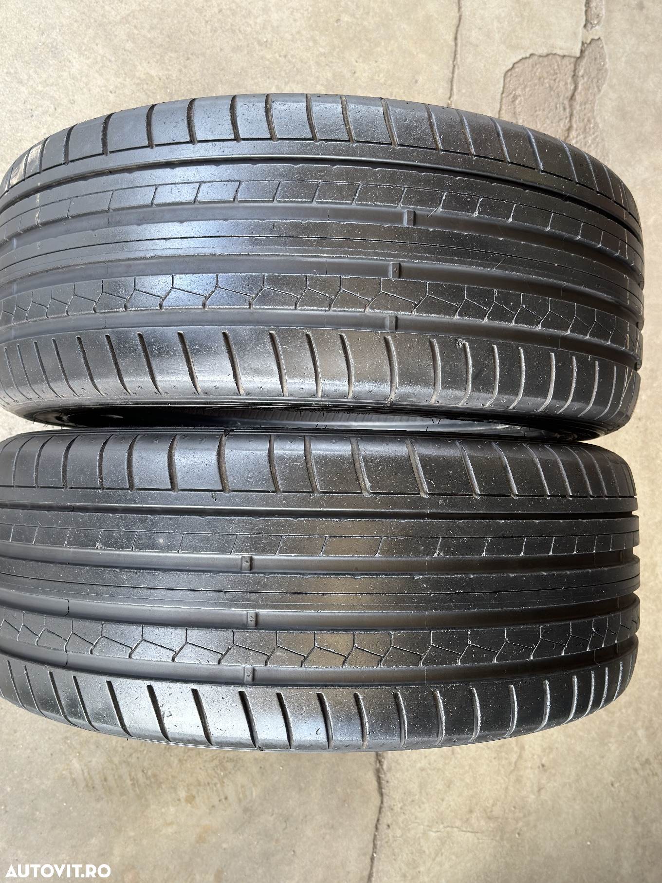 Vând 2 anvelope 245/45/19 Dunlop de vară cu runflat ca noi - 2