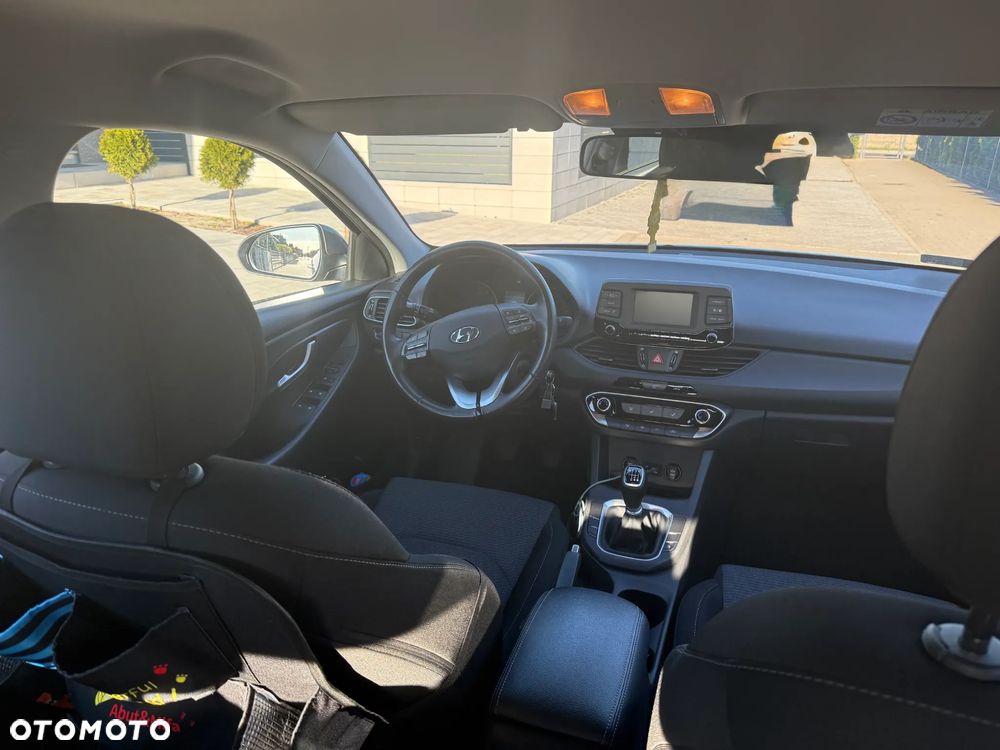 Hyundai i30 1.4 Classic + - 6