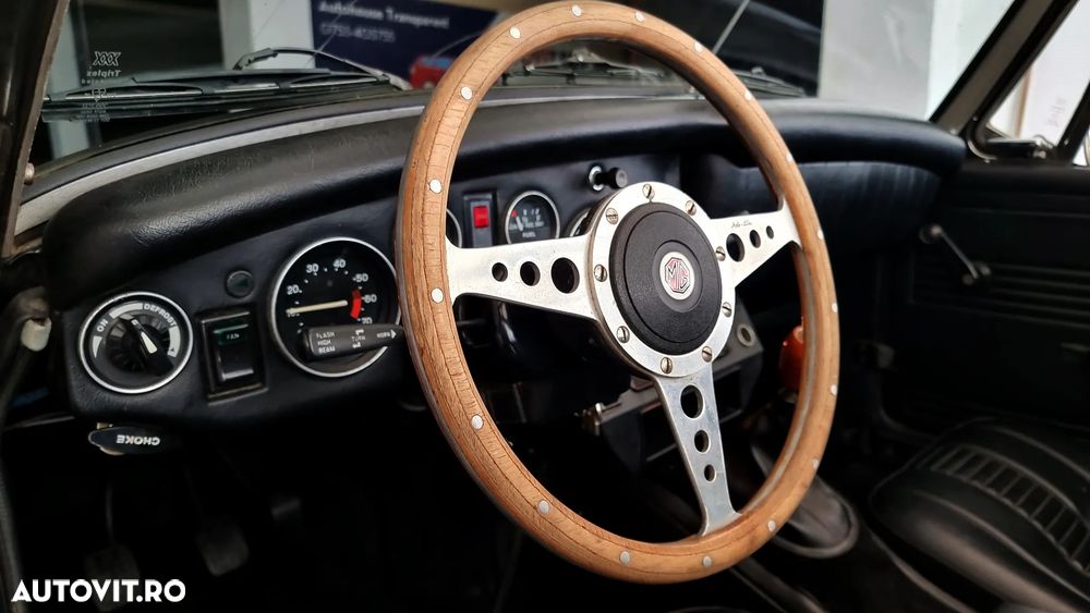 MG Midget - 10
