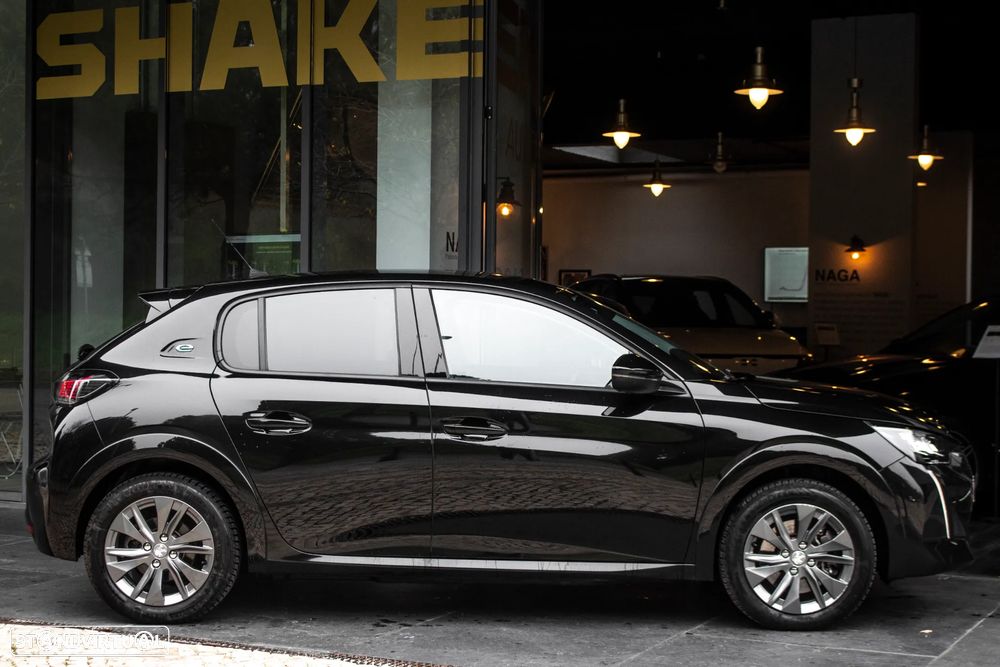 Peugeot e-208 Allure - 5