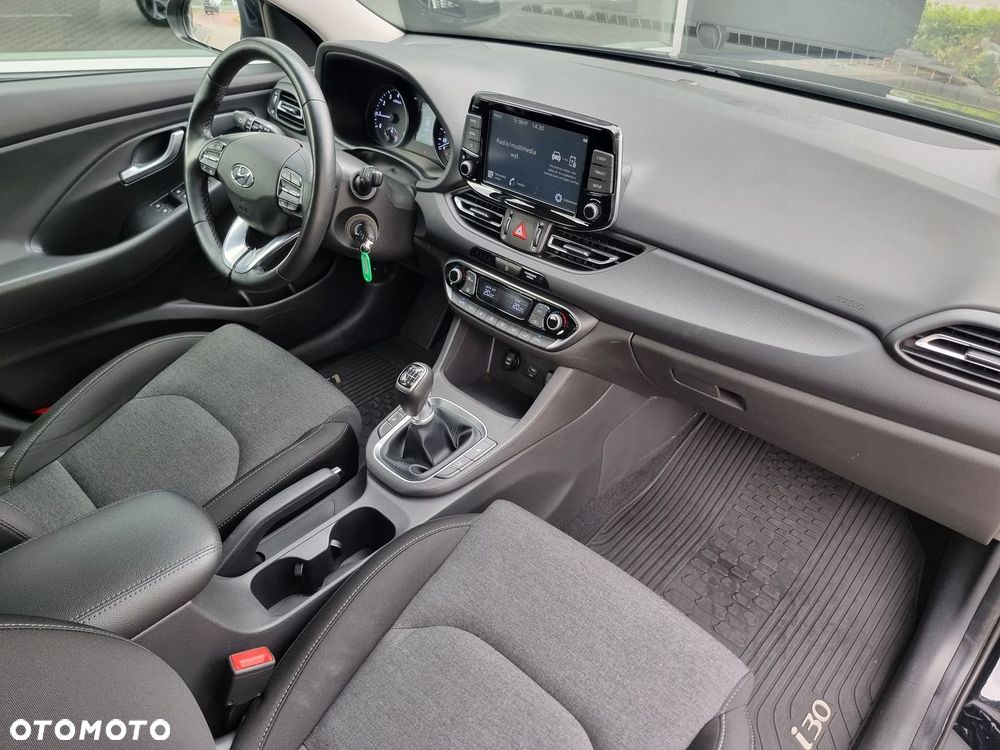 Hyundai i30 1.5 DPI Smart - 17