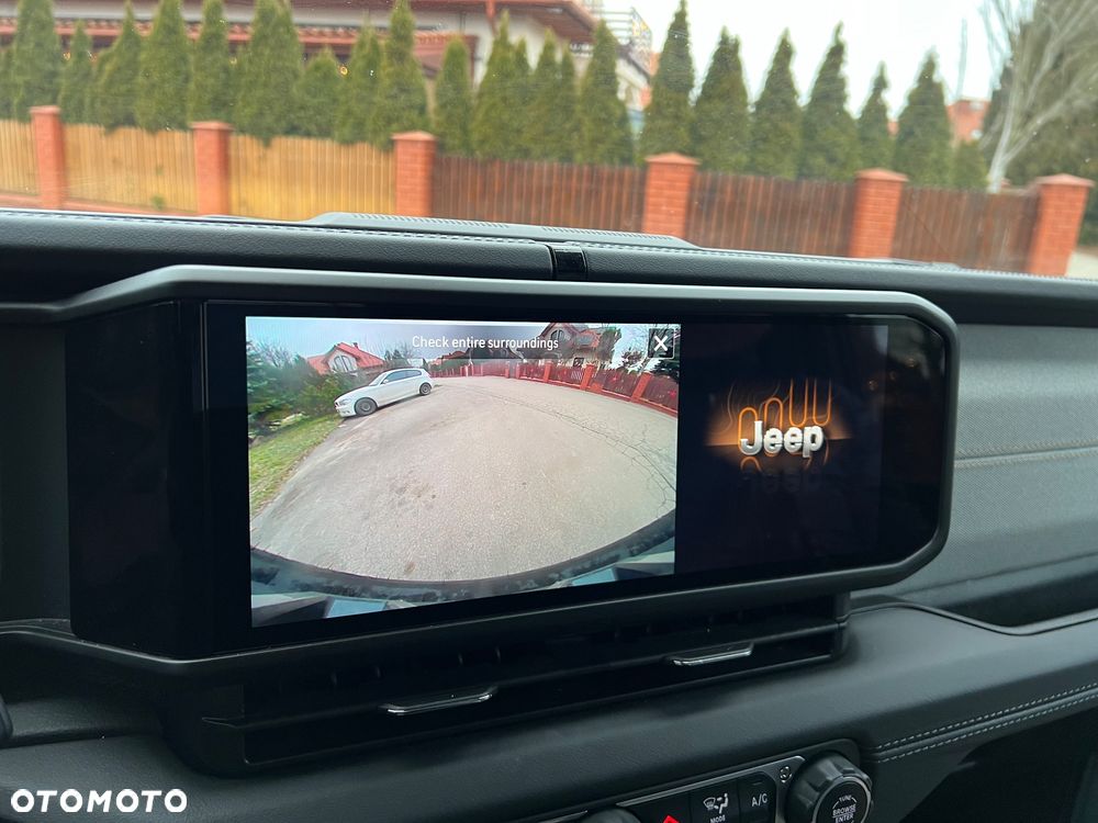 Jeep Wrangler Unlimited GME 2.0 Turbo Sahara - 27