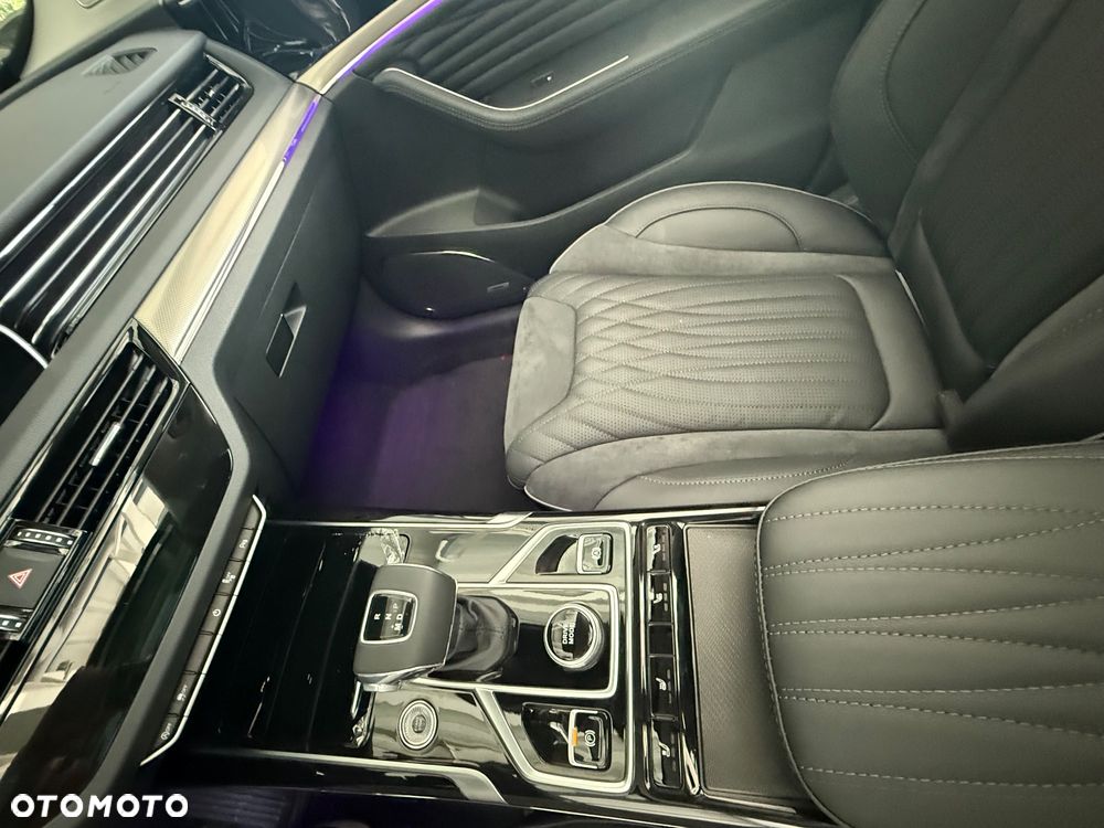 Hongqi HS5 2.0T AWD - 16