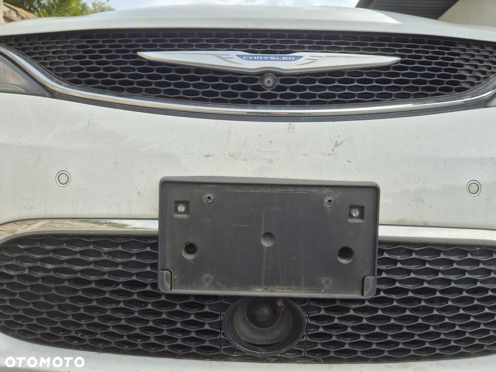 Chrysler Pacifica - 10