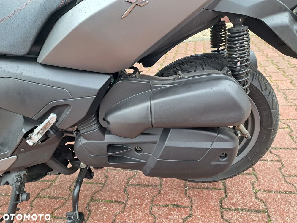 Yamaha X-max - 22
