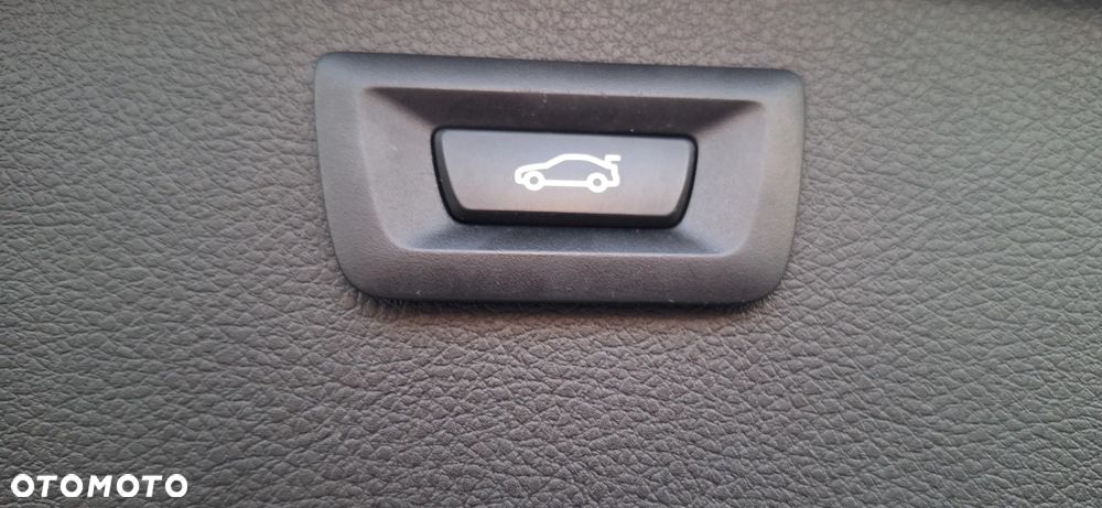 BMW Seria 2 218d - 37