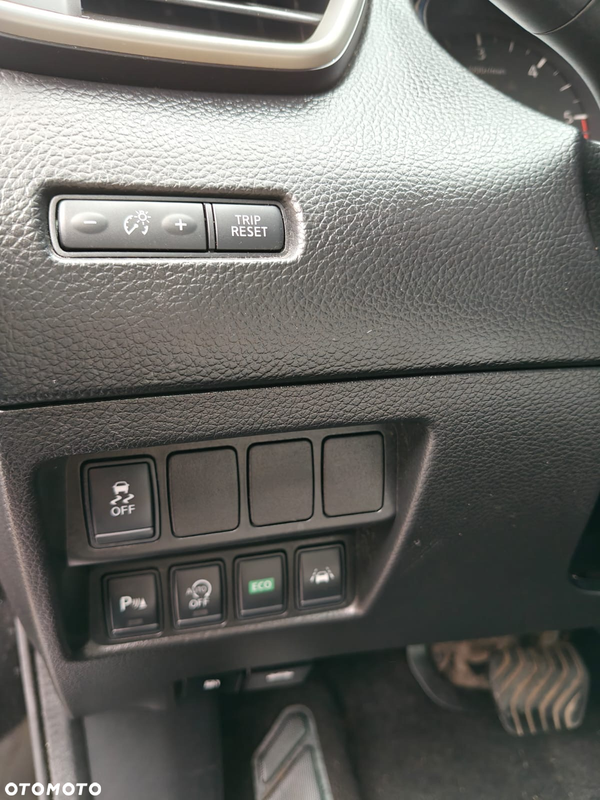 Nissan Qashqai 1.6 dCi Xtronic TEKNA - 18