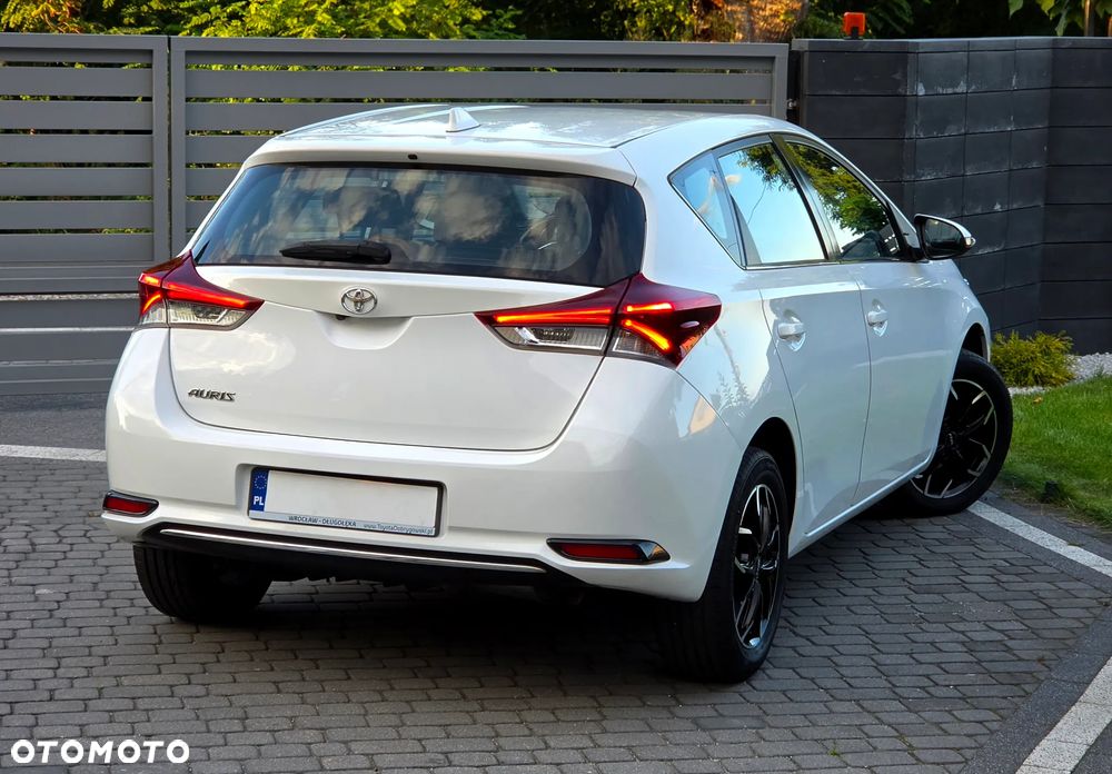 Toyota Auris 1.6 Premium - 7