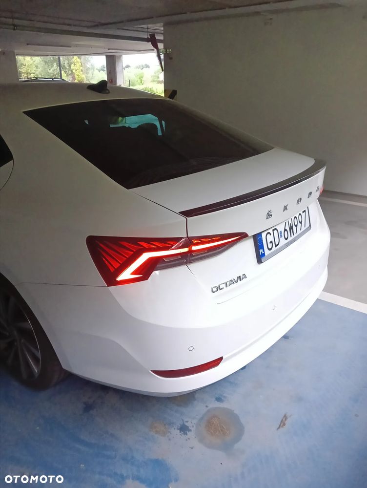 Skoda Octavia 2.0 TDI SCR Style DSG - 6