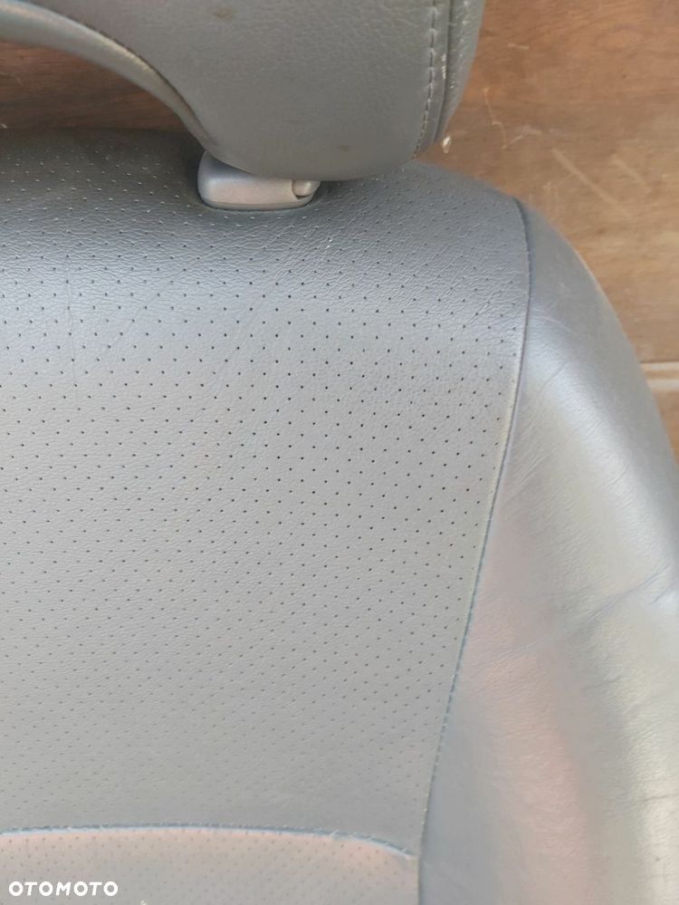 Toyota Prius II 1,5 XW20 fotel lewy przód kierowcy skóra 03-09r - 4