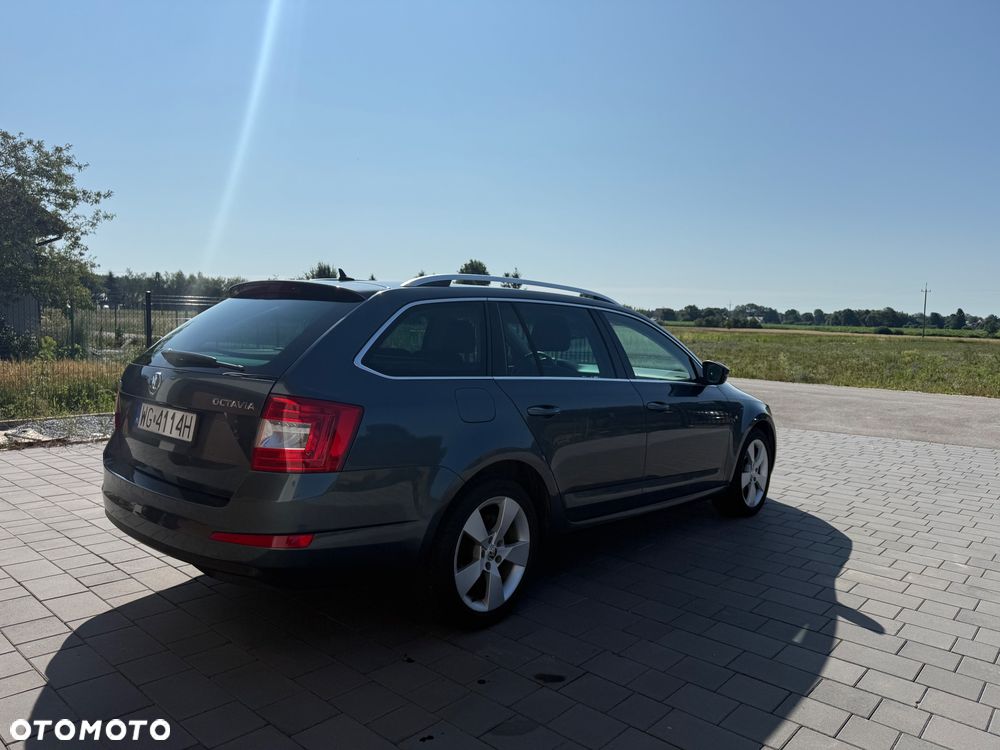 Skoda Octavia 2.0 TDI Elegance DSG - 4