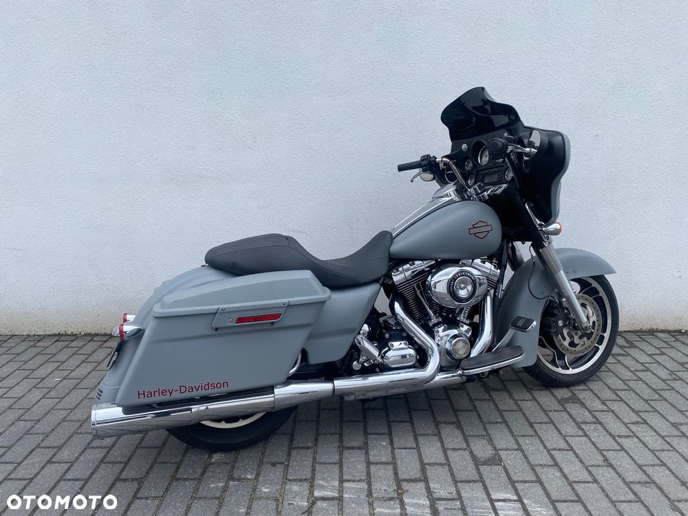 Harley-Davidson Touring Street Glide - 4