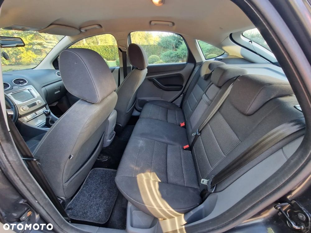 Ford Focus 1.8 Titanium - 8