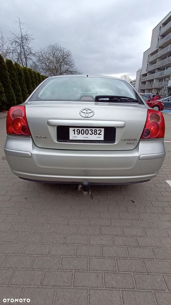 Toyota Avensis - 4