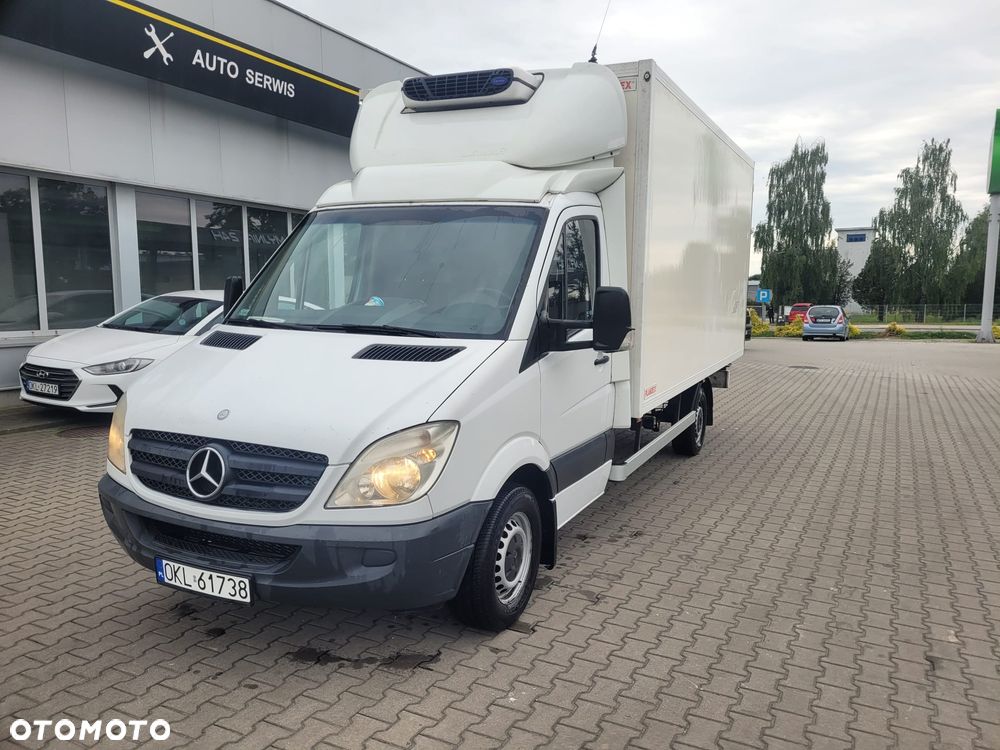 Mercedes-Benz Sprinter - 2
