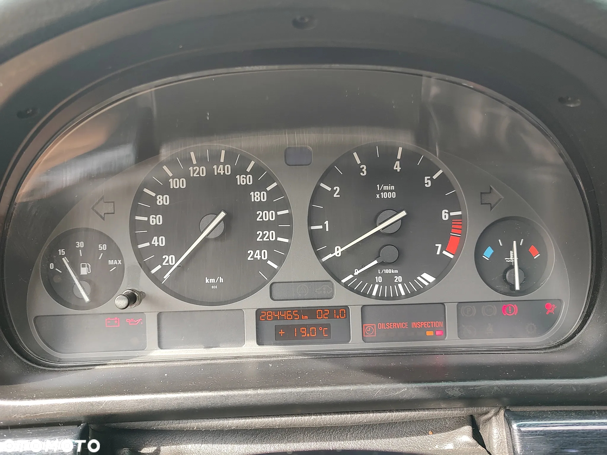 BMW Seria 5 520i - 21