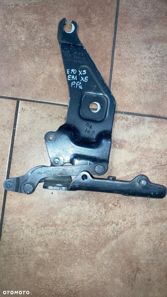 ZAWIAS MASKI PRAWY PRZÓD PRZEDNI BMW X5 E70 X6 E71 7208628 - 1