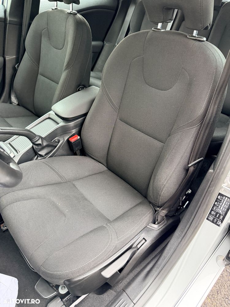 Volvo V40 D2 DRIVe Momentum - 10