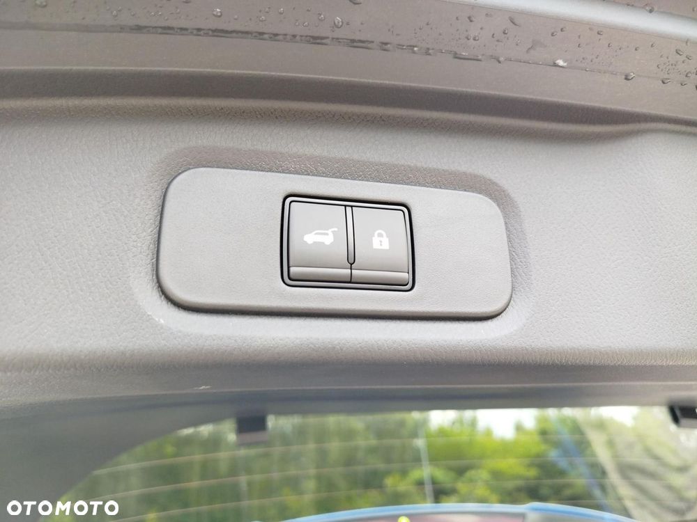 Nissan Qashqai 1.3 DIG-T mHEV 4x4 Tekna Xtronic - 25