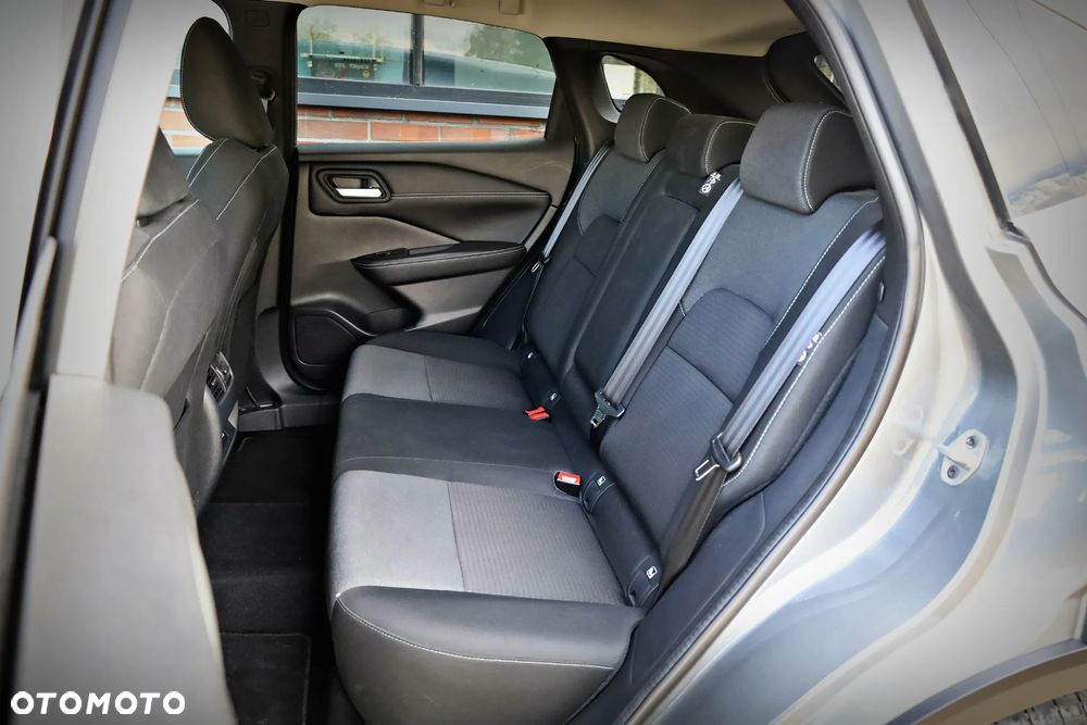 Nissan Qashqai 1.3 DIG-T N-Connecta DCT - 25