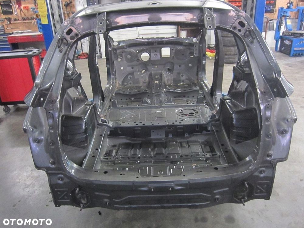 BMW X1 F48 KAROSERIA TYŁ PAS TYLNY BŁOTNIKI B39 WANNA 41007402515 TYŁ - 1