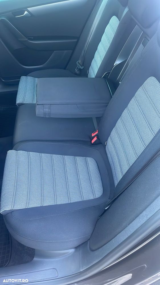 Volkswagen Passat - 8