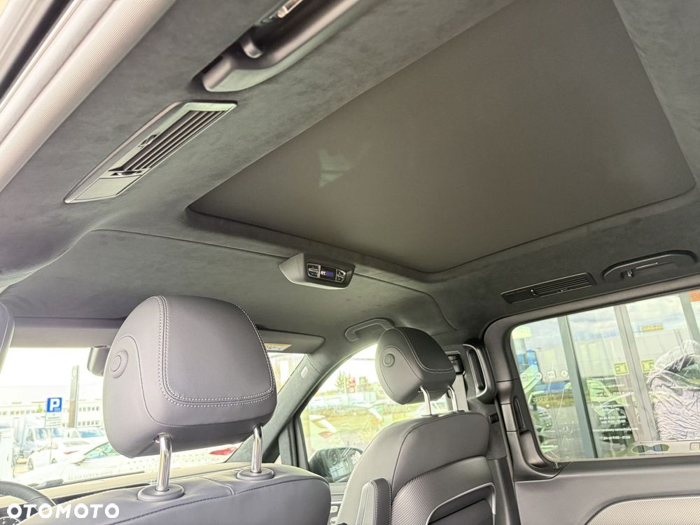 Mercedes-Benz Klasa V - 23