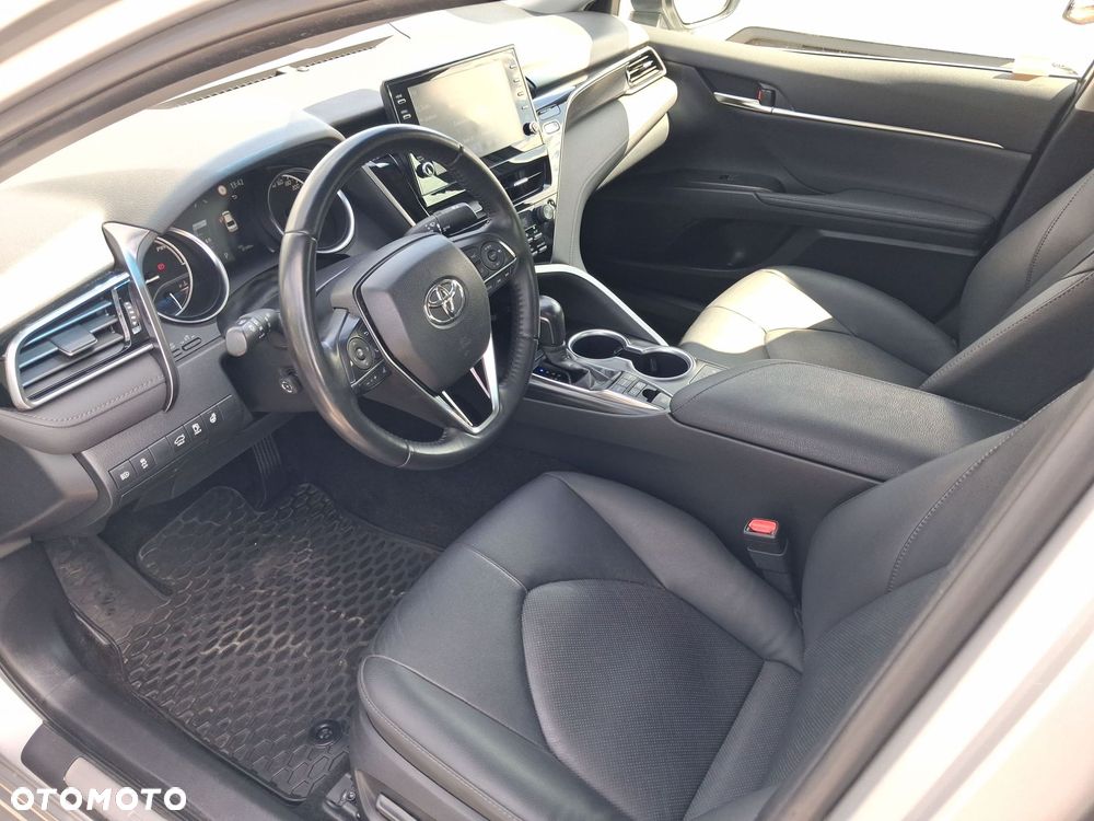 Toyota Camry 2.5 Hybrid Executive CVT - 10