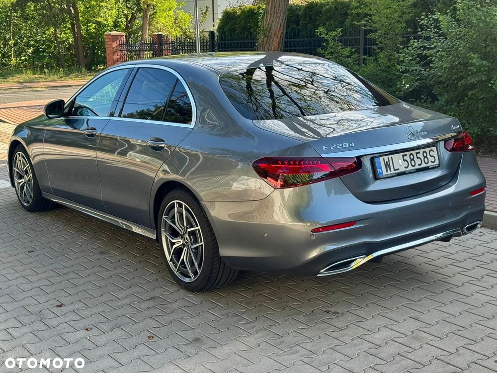 Mercedes-Benz Klasa E 220 d 4Matic 9G-TRONIC AMG Line - 3