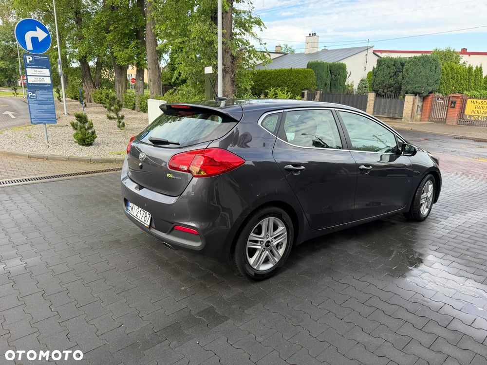 Kia Ceed 1.6 GDI Business Line - 15
