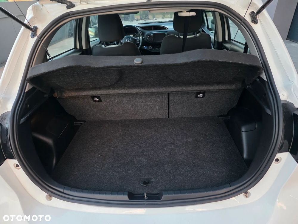 Toyota Yaris 1.5 - 20