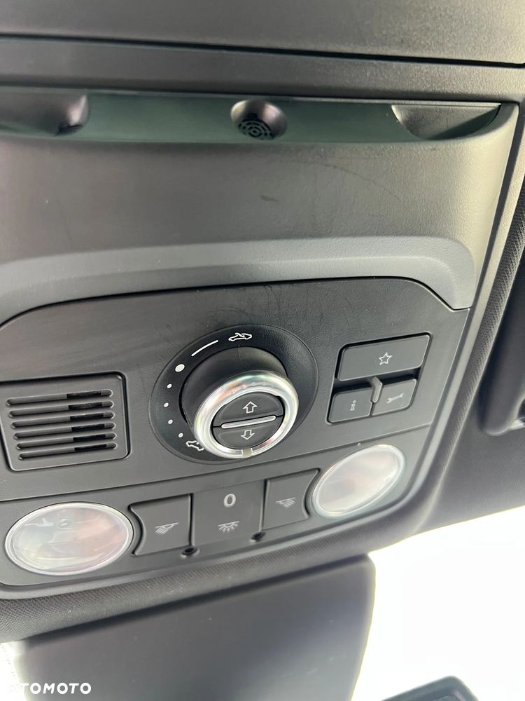 Volkswagen Tiguan - 14