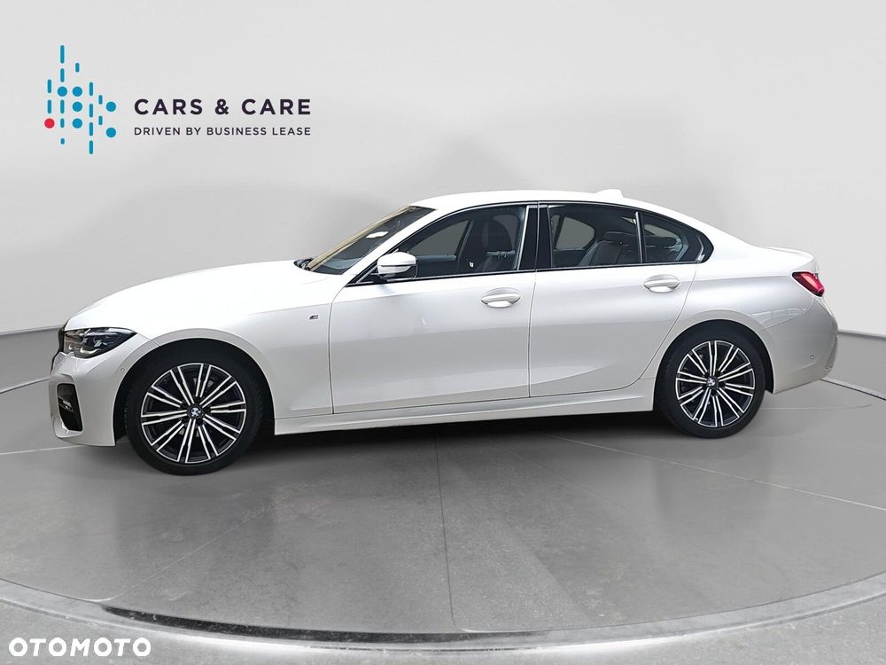BMW Seria 3 320i xDrive M Sport sport - 33