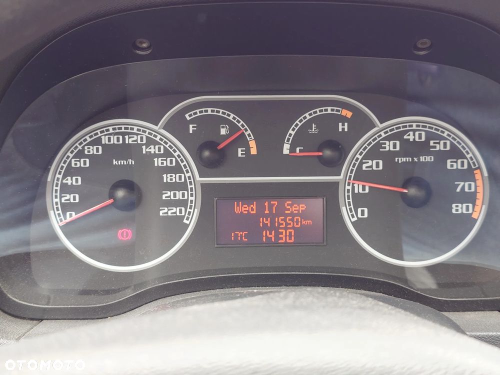 Fiat Albea 1.4 Dynamic - 7