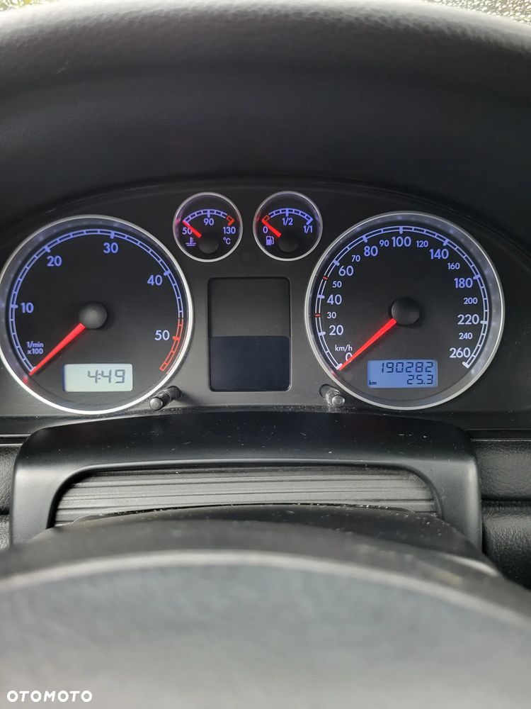 Volkswagen Passat 1.9 TDI 4Mot Comfortline - 17