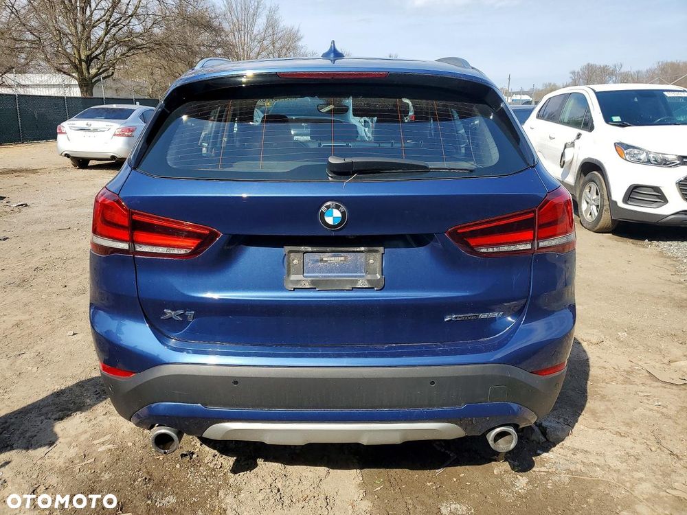 BMW X1 xDrive25i GPF Sport Line - 6