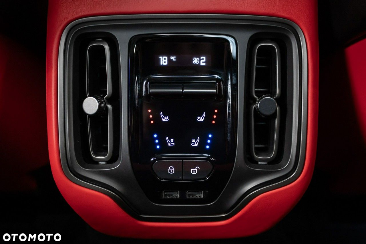 Aston Martin DBX Standard - 35